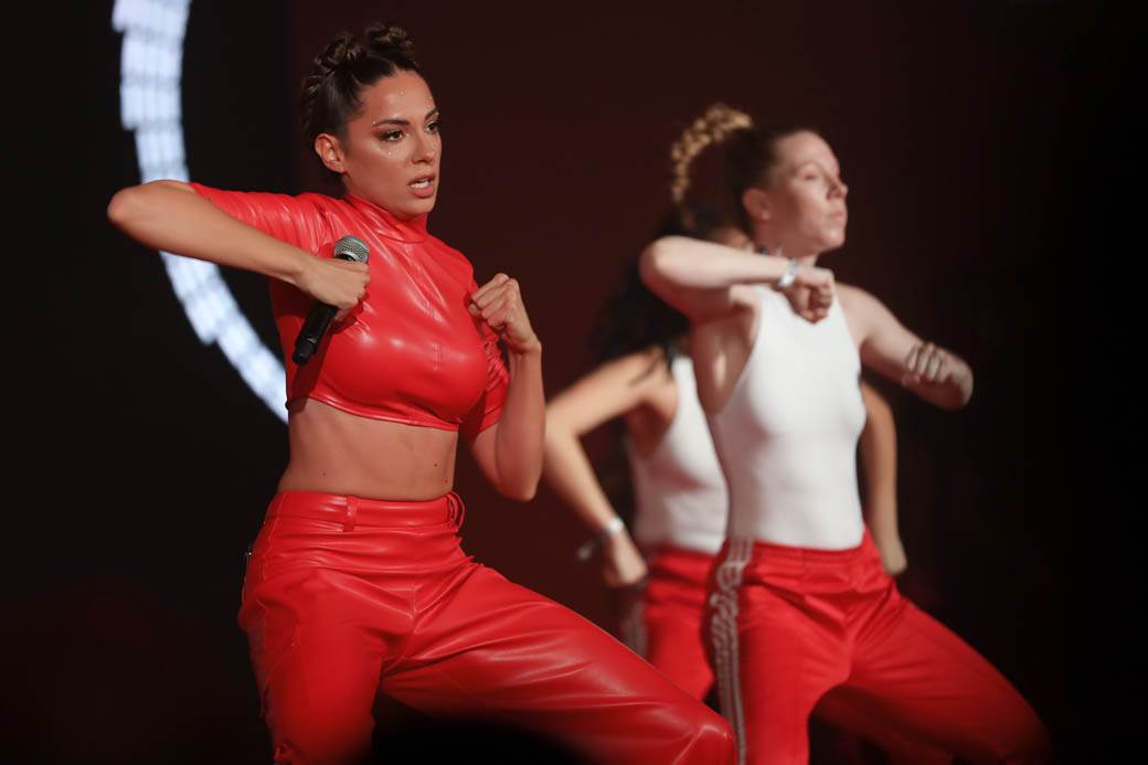 sara jo dunja jovanic ples oko sipke