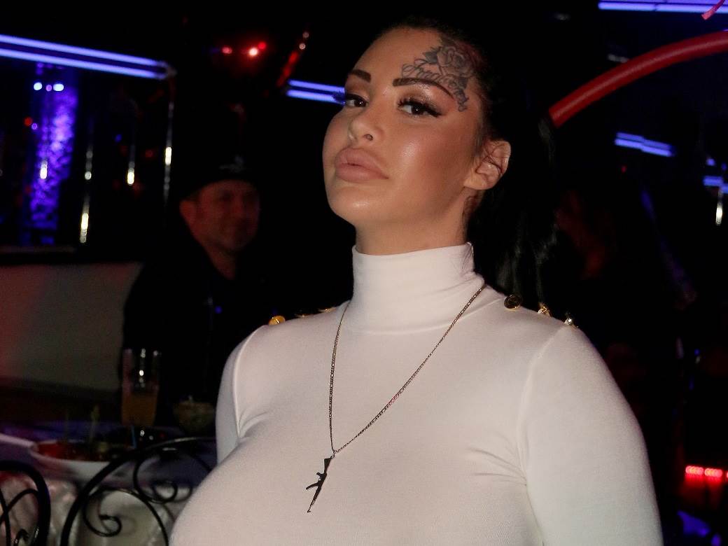 Koliko javne ličnosti u Srbiji zarađuju na Onlifensu