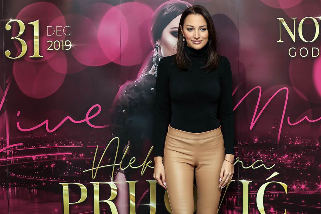 Aleksandra Prijović Nova godina 2020. Prija već ugovorila nastup i za doček 2021. FOTOGRAFIJE