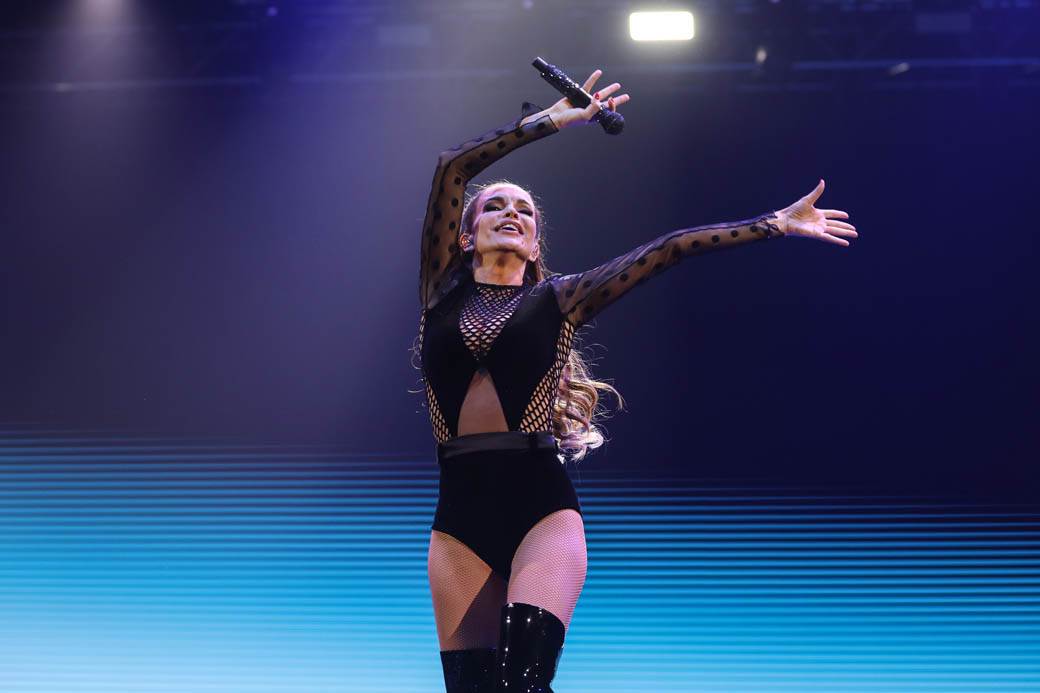 Poznate kuguarke Javne ličnosti u braku sa mlađim muškarcima 