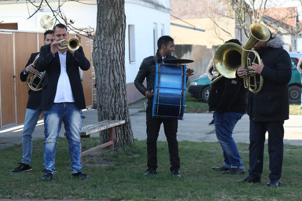Kolika je razlika u godinama između Bogdane i Veljka Ražnatovića?