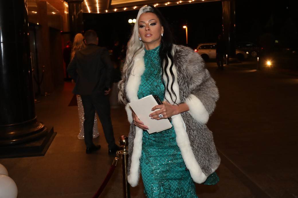 UŽIVO svadba Veljko RažnatovićVeljko i Bogdana svadba -Ženi se Veljko Ražnatović