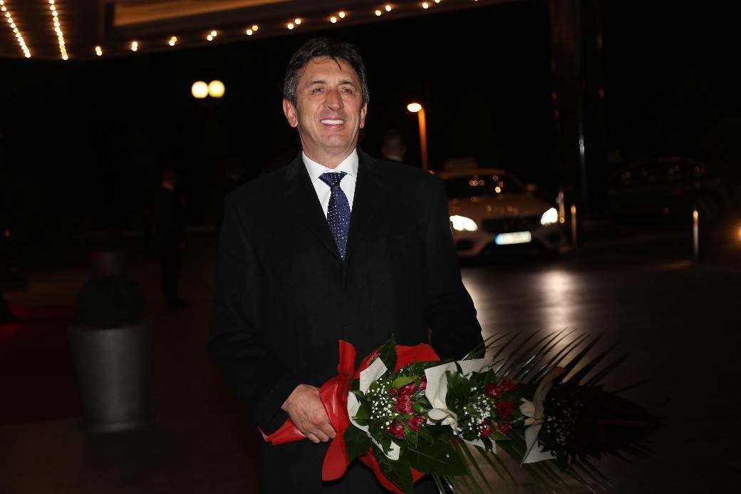 UŽIVO svadba Veljko RažnatovićVeljko i Bogdana svadba -Ženi se Veljko Ražnatović