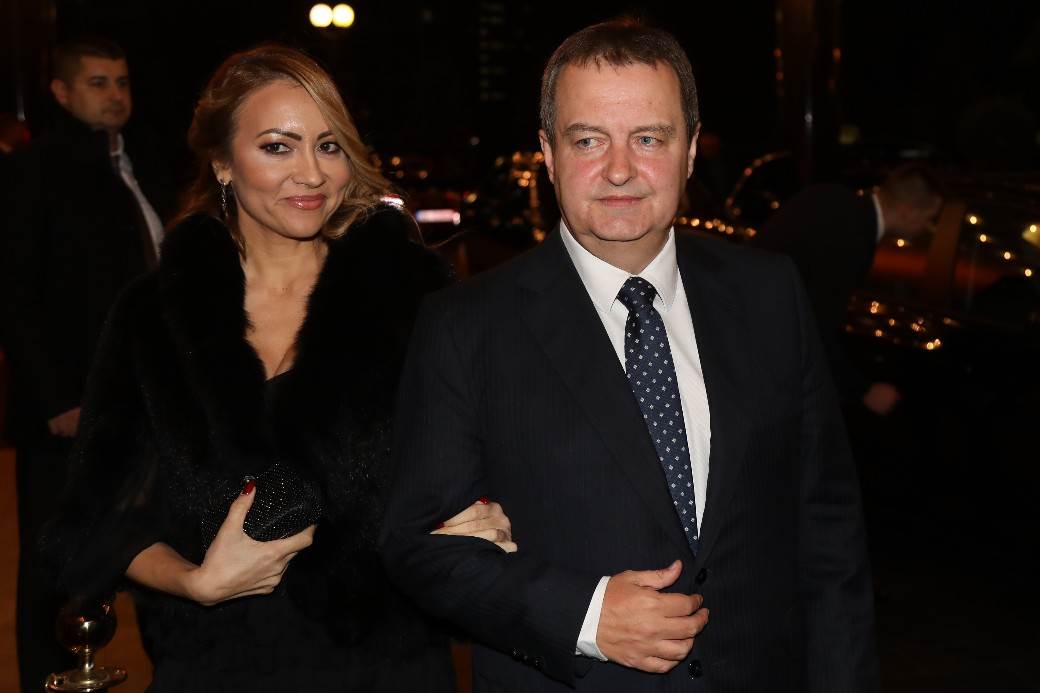 UŽIVO svadba Veljko RažnatovićVeljko i Bogdana svadba -Ženi se Veljko Ražnatović