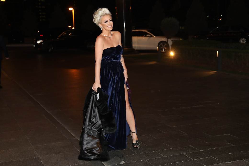 UŽIVO svadba Veljko RažnatovićVeljko i Bogdana svadba -Ženi se Veljko Ražnatović