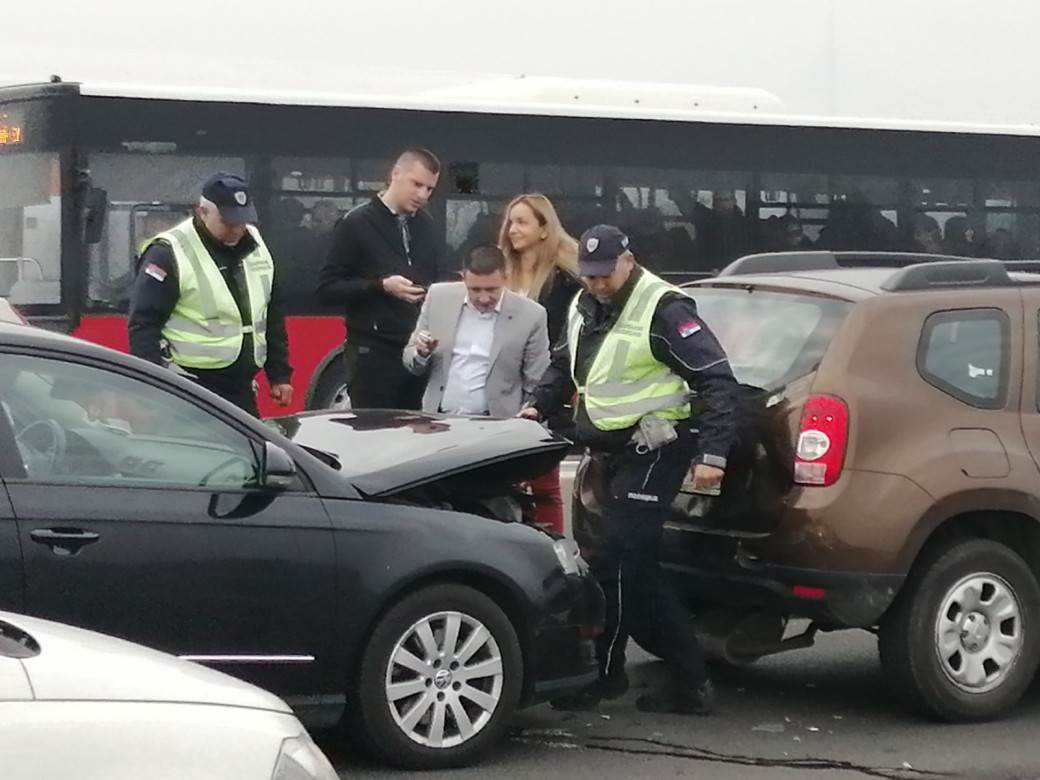 Lančani sudar na Brankovom mostu