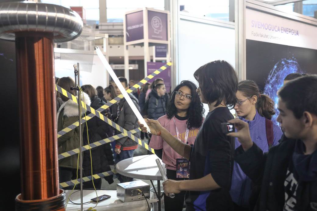 Festival nauke 2019: Eksplozije, eksperimenti i muzika na struju! FOTOGRAFIJE