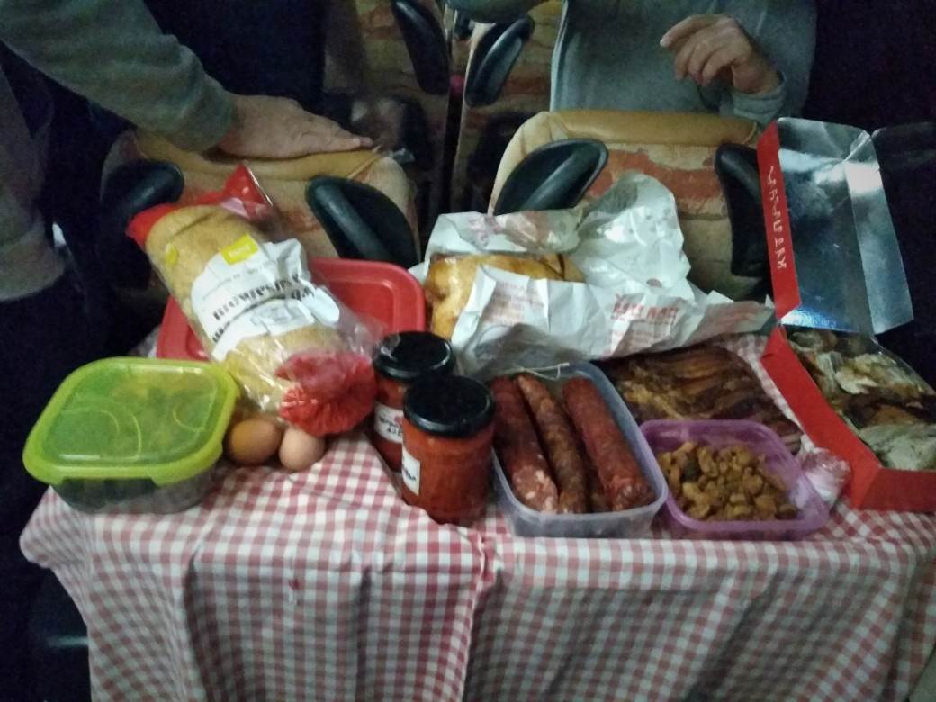 Put za Atina na meč Olimpijakos - Crvena zvezda, Liga šampiona, autobus hrana FOTO