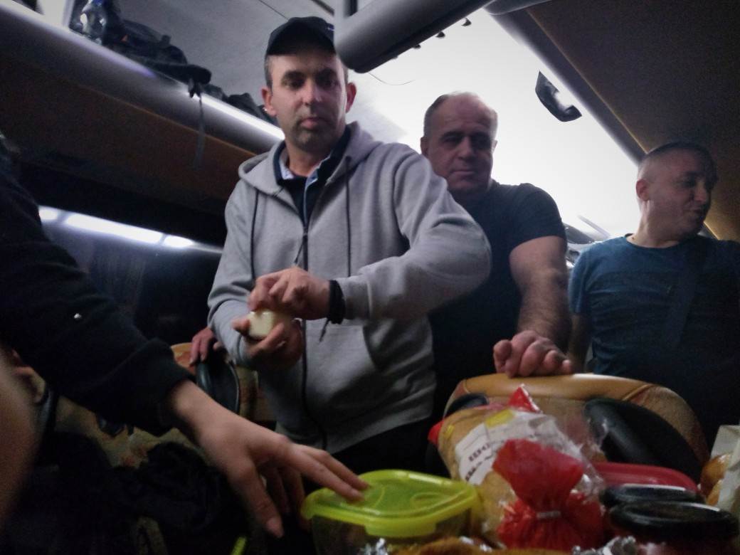 Put za Atina na meč Olimpijakos - Crvena zvezda, Liga šampiona, autobus hrana FOTO