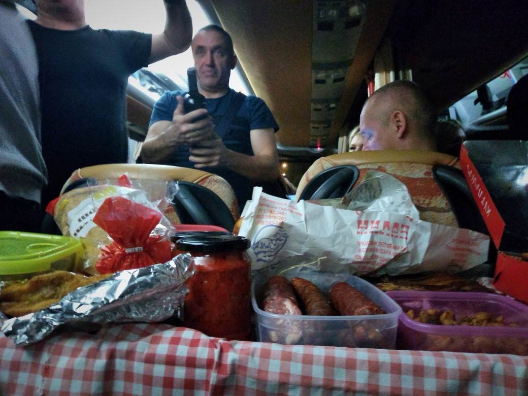 Put za Atina na meč Olimpijakos - Crvena zvezda, Liga šampiona, autobus hrana FOTO