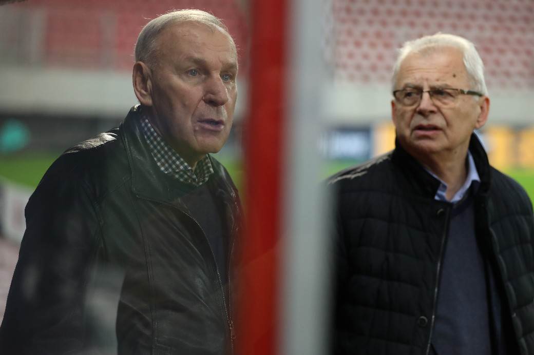 Zvezda - Olimpijakos - Aleksandar Vučić želi sreću Zvezdi, ali ne ide na utakmicu