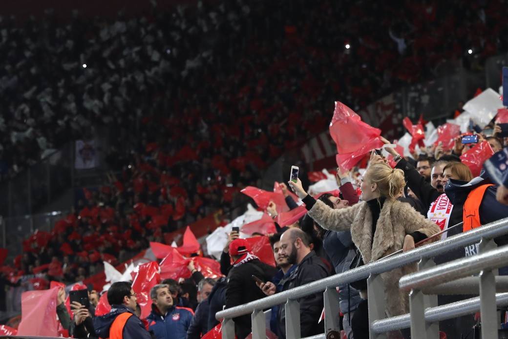 Olimpijakos - Zvezda UŽIVO: Fotografije koreografija Gate 7 i Delije FOTO