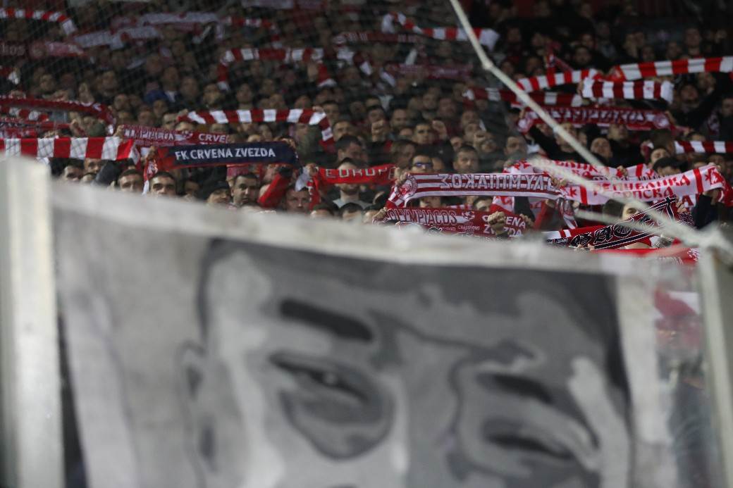 Olimpijakos - Zvezda UŽIVO: Fotografije koreografija Gate 7 i Delije FOTO