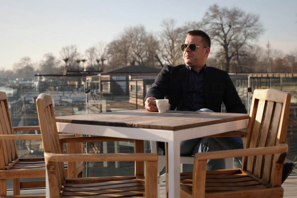 Vlado Georgiev o Zemlji kao ravnoj ploči