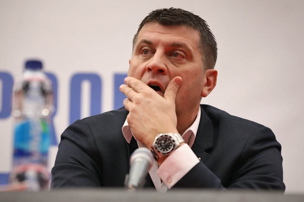 Dejan Stanković povratak crvena zvezda trener Siniša Mihajlović Vladan Milojević