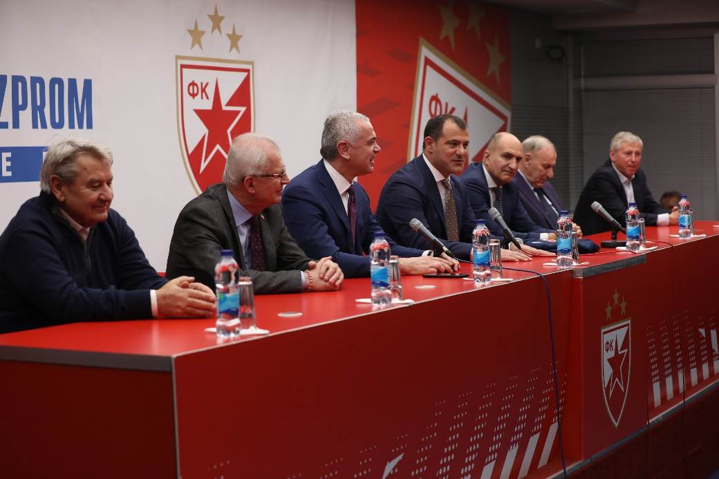 UŽIVO Dejan Stanković trener Crvena zvezda fotografije Stefan Stojanović sportske vesti