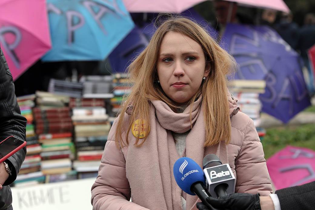 Rijaliti protest ispred Skupštine