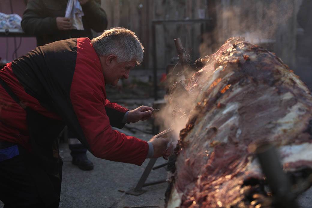 Vo na ražnju za Srpsku novu godinu 2020 FOTOGRAFIJE