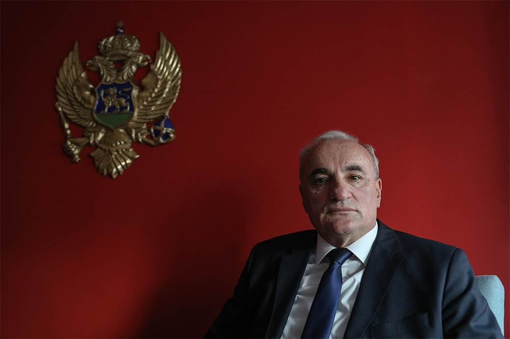 tarzan milosevic crna gora ambasador u beogradu proteran