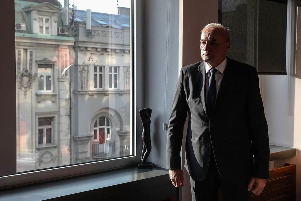 tarzan milosevic crna gora ambasador u beogradu proteran