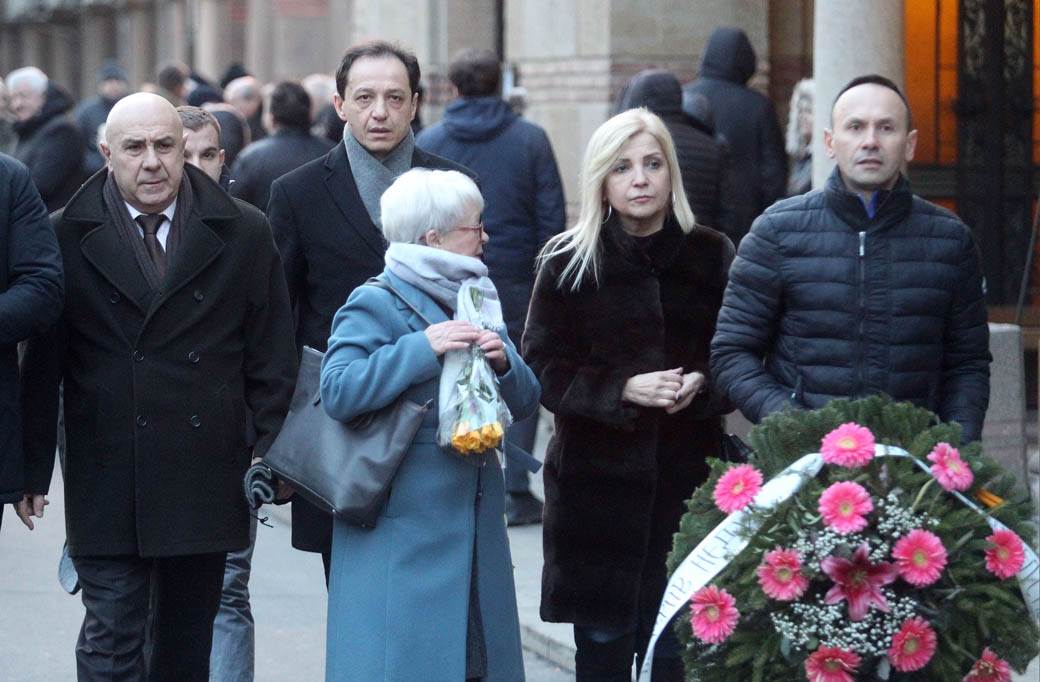 Neda Arnerić kremacija na Novom groblju - Glumci se opraštaju od Nede Arnerić FOTOGRAFIJE