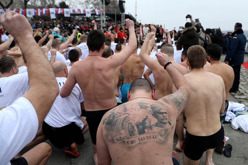 Bogojavljenje 2020: Plivanje za Časni krst - Zemun FOTOGRAFIJE