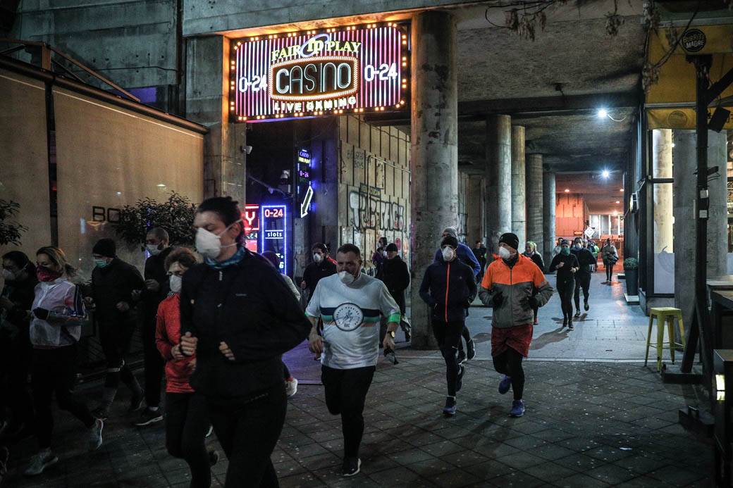 SMOG Jog - Trčanje s zaštitnim maskama povodom zagađenog vazduha u Beogradu FOTOGRAFIJE