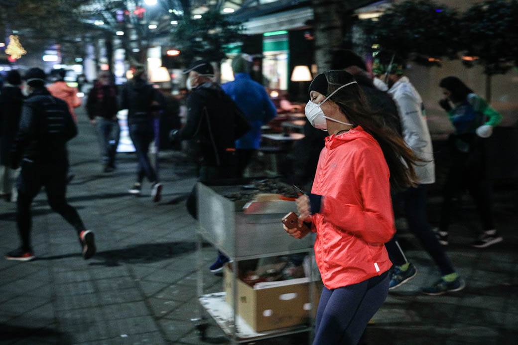 SMOG Jog - Trčanje s zaštitnim maskama povodom zagađenog vazduha u Beogradu FOTOGRAFIJE