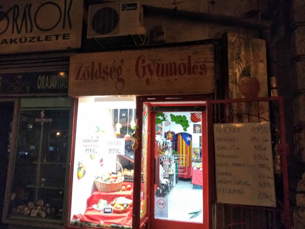 Leo Mesi prodavnica Budimpešta ikona i zastava Katalonije sportske vesti (FOTO)