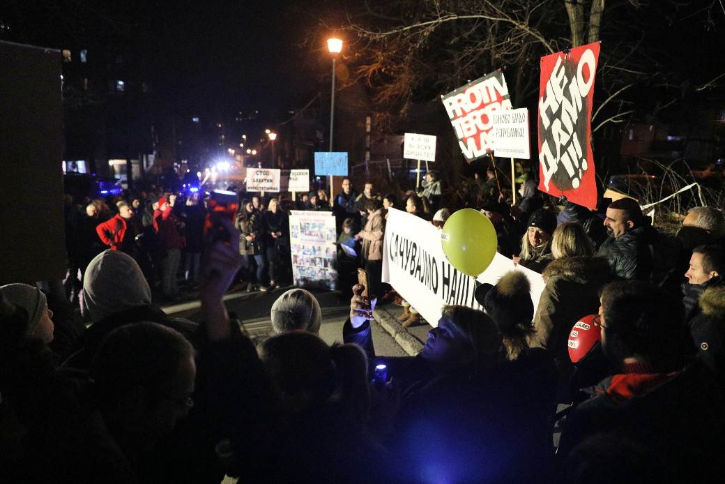 Odbranjen parkić na Banovom Brdu Video 