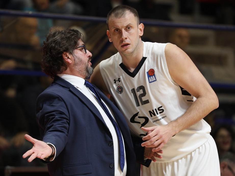 Novica Veličković o incidentu sa Delijama VIDEO: Derbi Zvezda - Partizan 2019-20