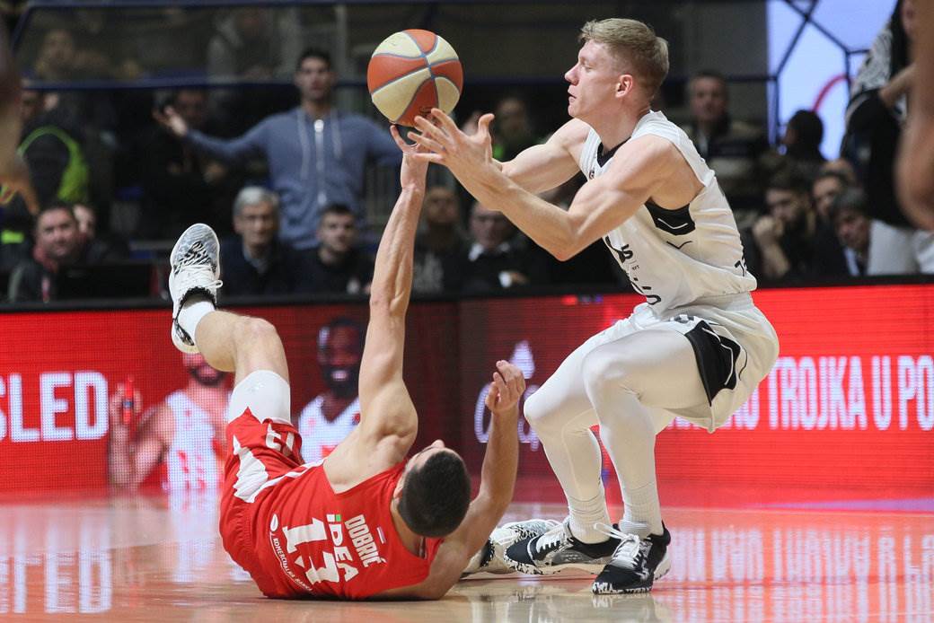 Novica Veličković o incidentu sa Delijama VIDEO: Derbi Zvezda - Partizan 2019-20