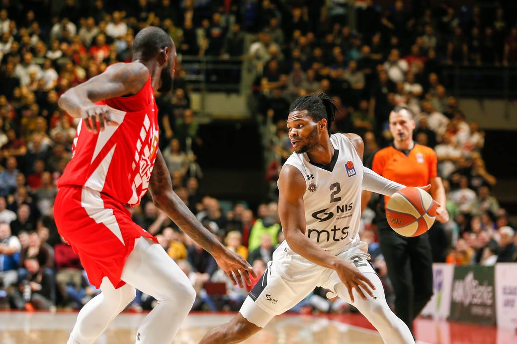 Novica Veličković o incidentu sa Delijama VIDEO: Derbi Zvezda - Partizan 2019-20