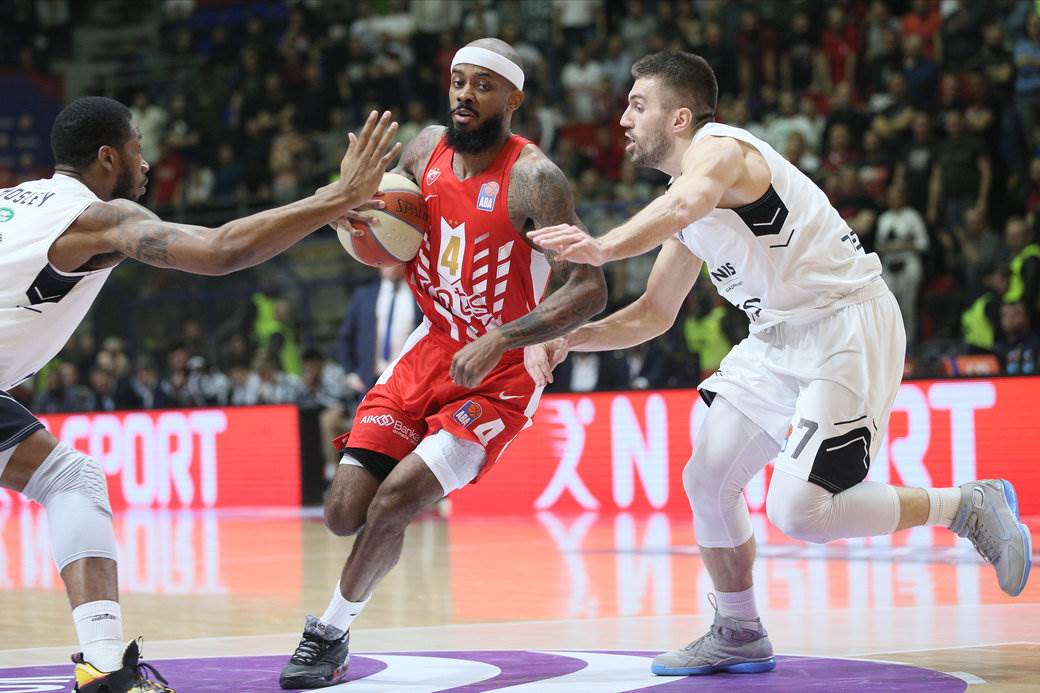 Novica Veličković o incidentu sa Delijama VIDEO: Derbi Zvezda - Partizan 2019-20