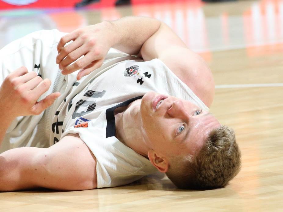 Novica Veličković o incidentu sa Delijama VIDEO: Derbi Zvezda - Partizan 2019-20