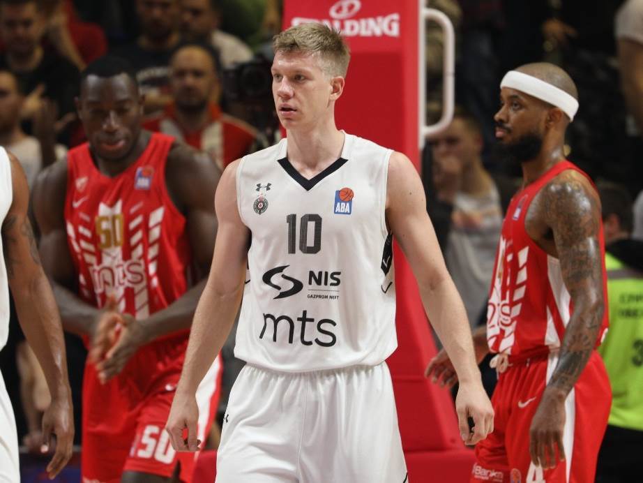 Novica Veličković o incidentu sa Delijama VIDEO: Derbi Zvezda - Partizan 2019-20