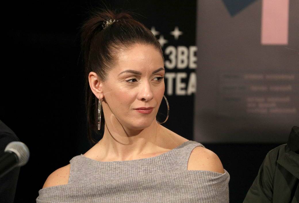 Ana Franić u tanga kupaćem