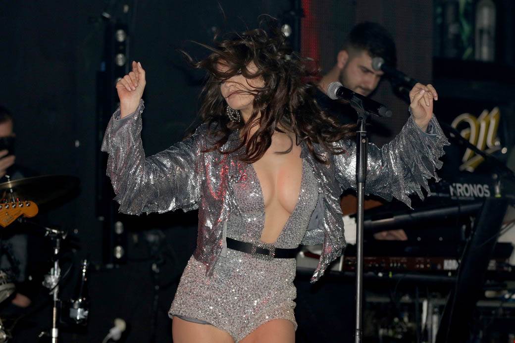 Milica Pavlović Status quo pesma