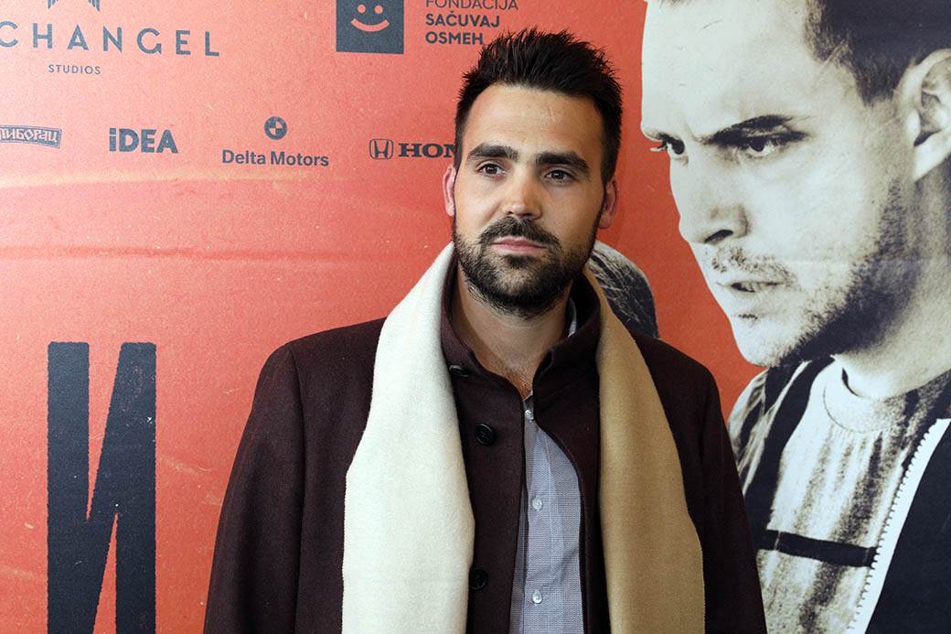 Miodrag Radonjić u Rigi navija za naše košarkaše