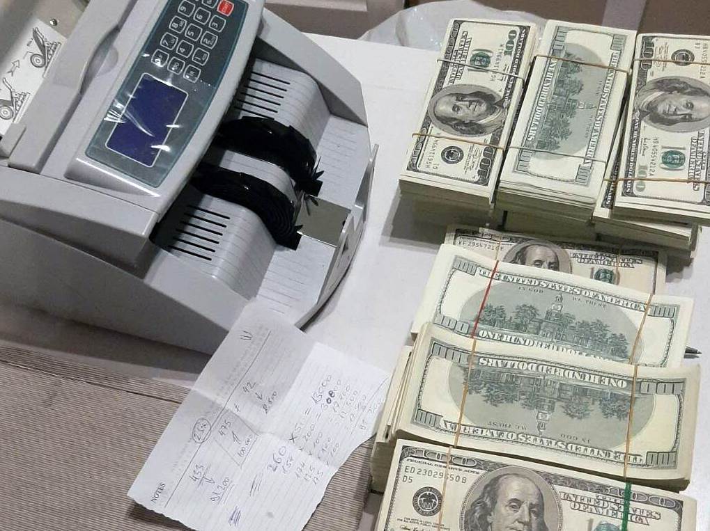 Uhapšeni falsifikatori američkih dolara