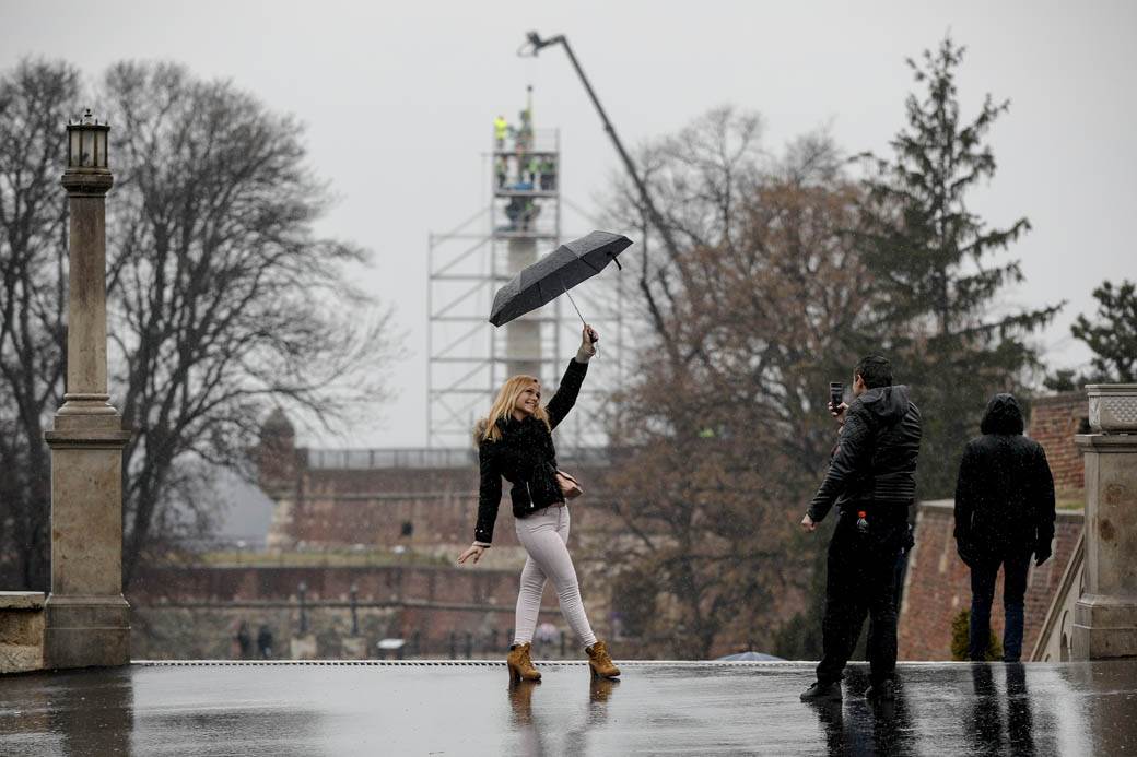 "Pobednik" ostaje nakrivljen