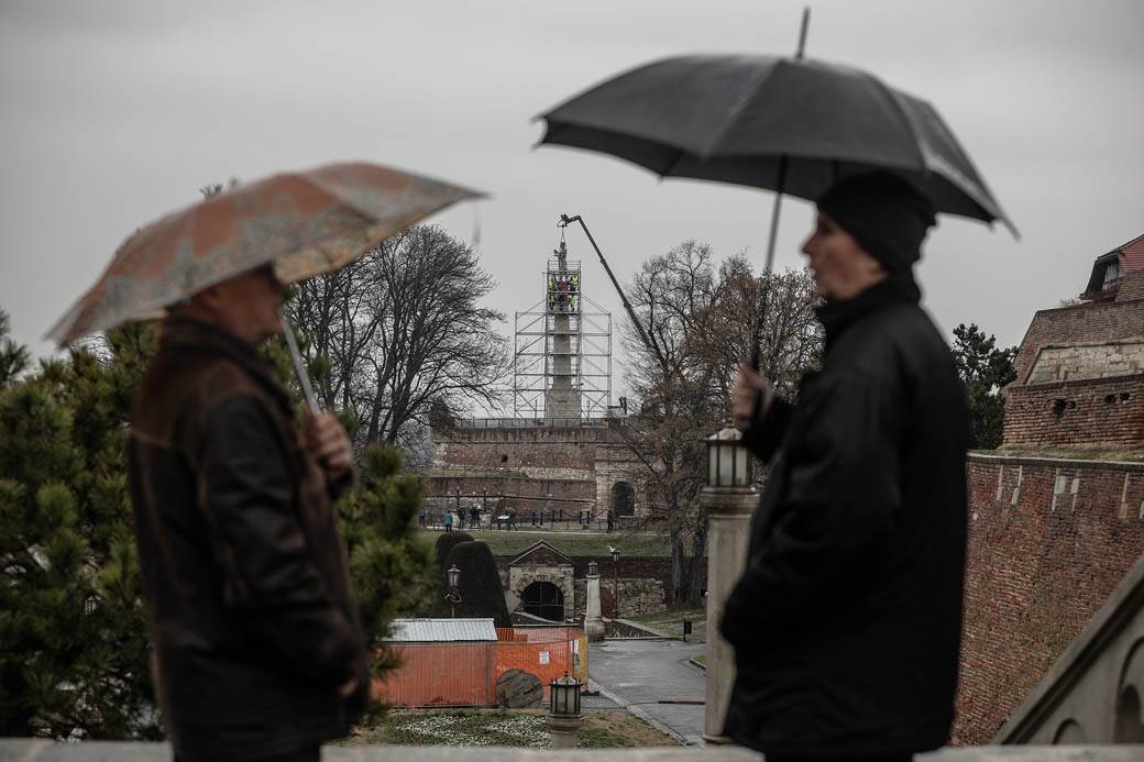 "Pobednik" ostaje nakrivljen