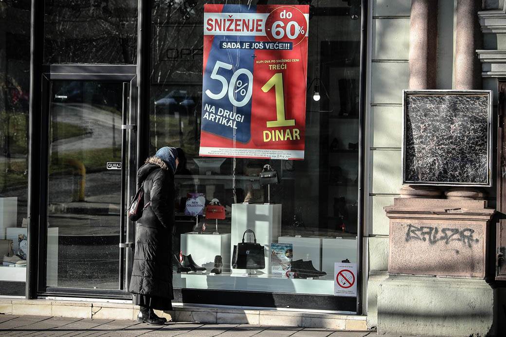 Beograd: Puste ulice i prohodne saobraćajnice za Sretenje FOTO