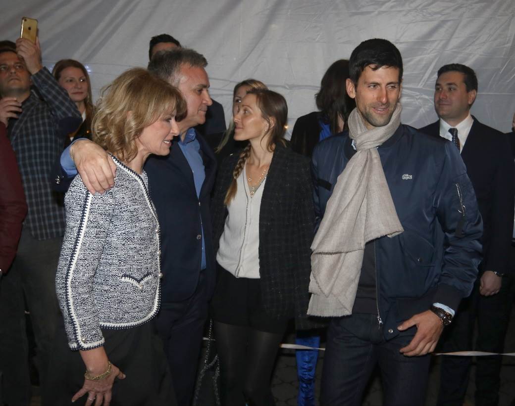 Novak Đoković slavlje u restoranu