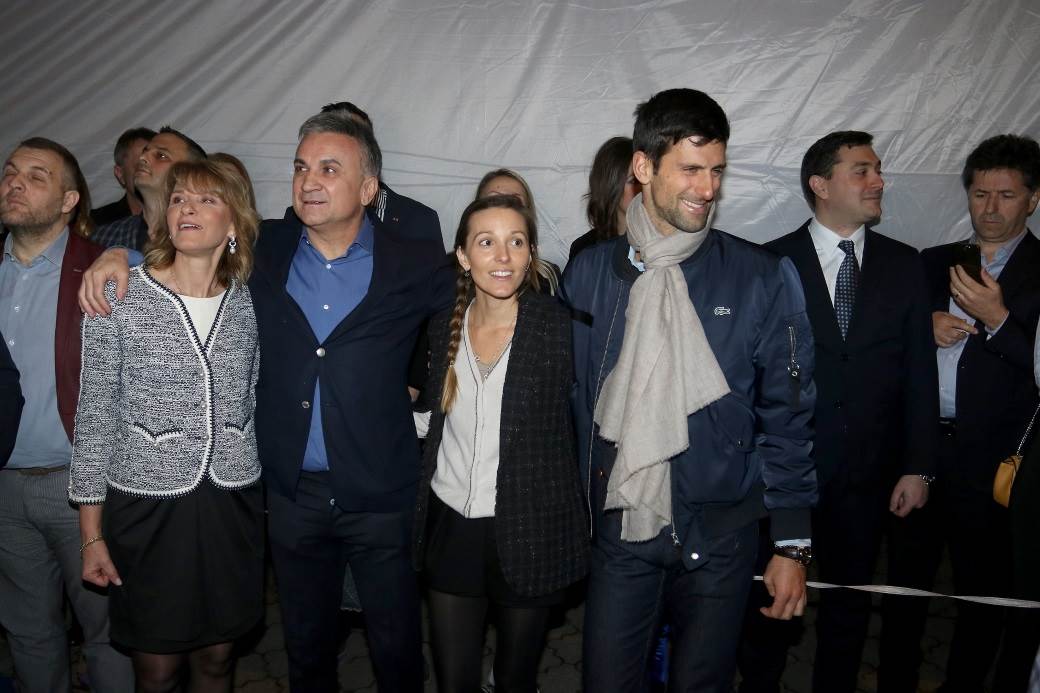 Novak Đoković slavlje u restoranu