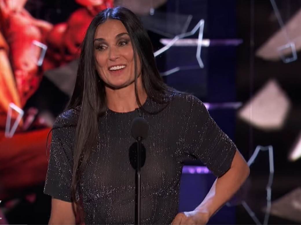 Demi Mur objavila prvu sliku s dečkom