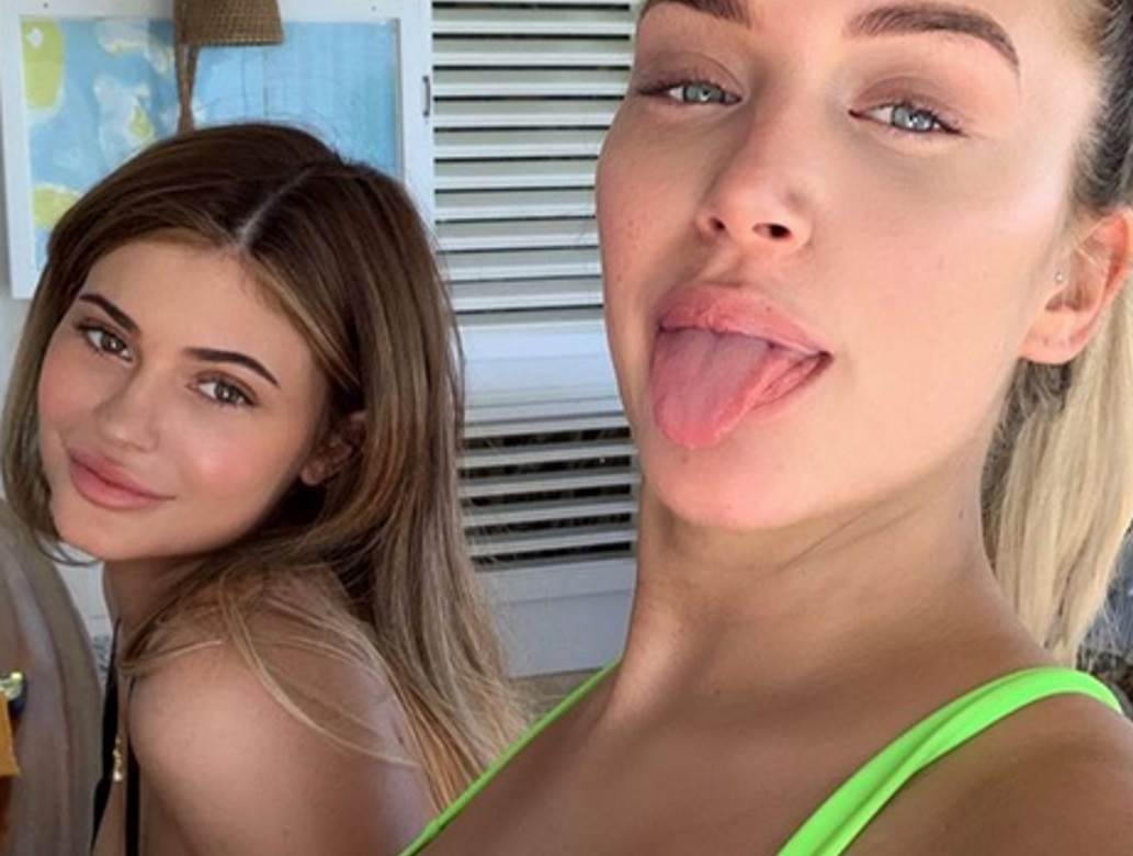 anastasija karanikolau telo slike na instagramu