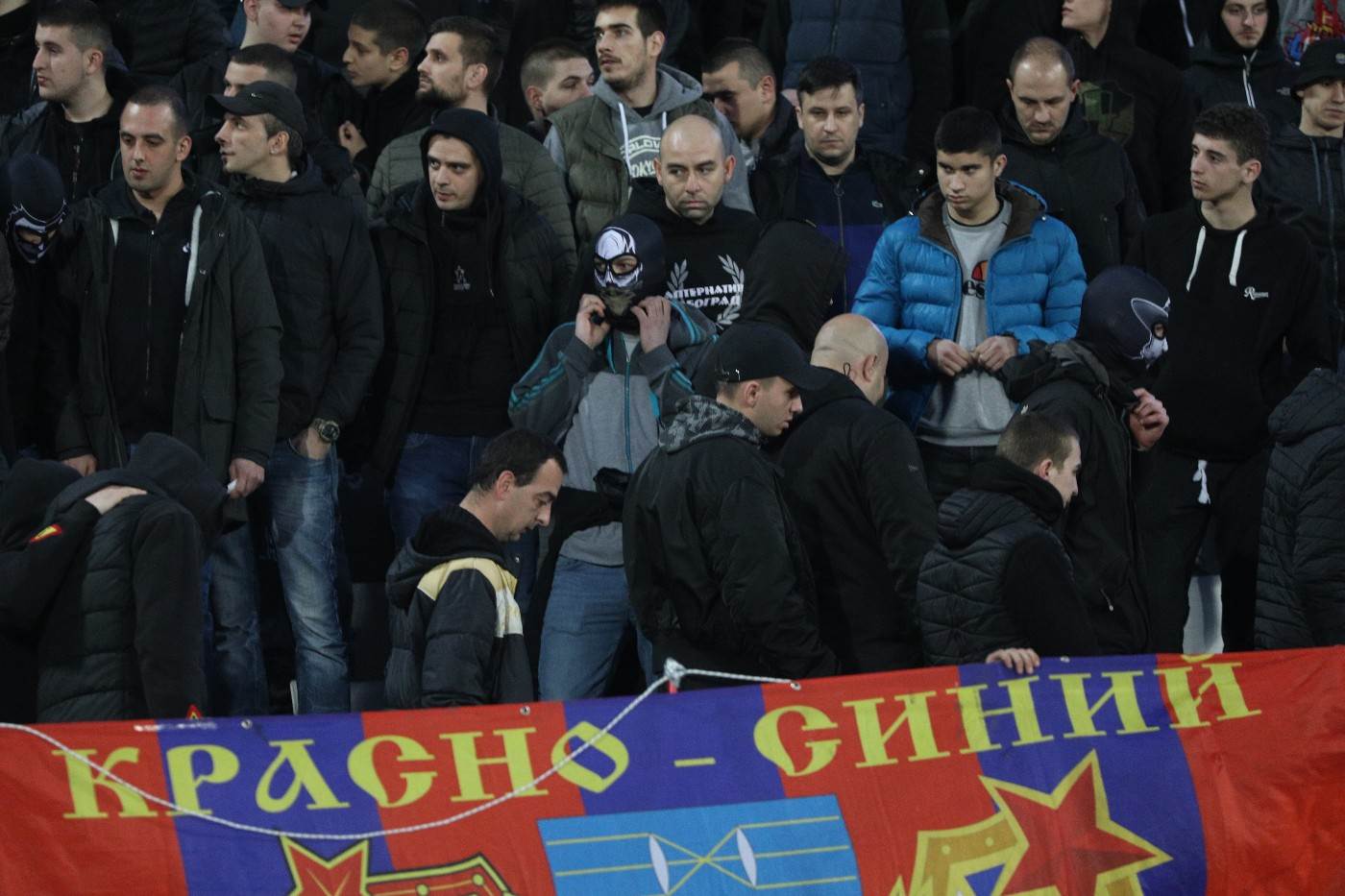 Večiti derbi, partizan Crvena Zvezda, tuča grobara, fotografije