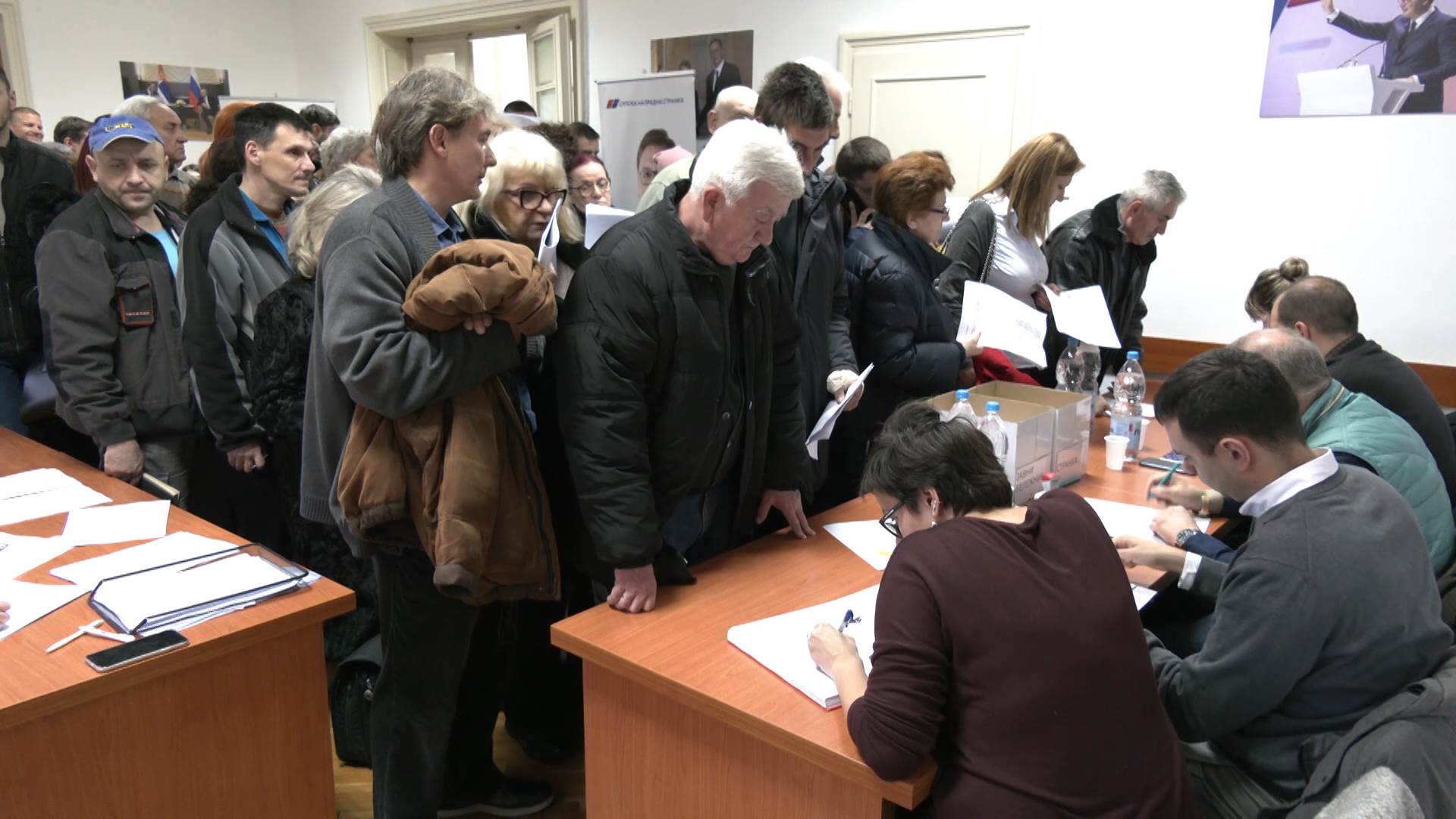 Oliver Mandić i Bule Goncić uz SNS