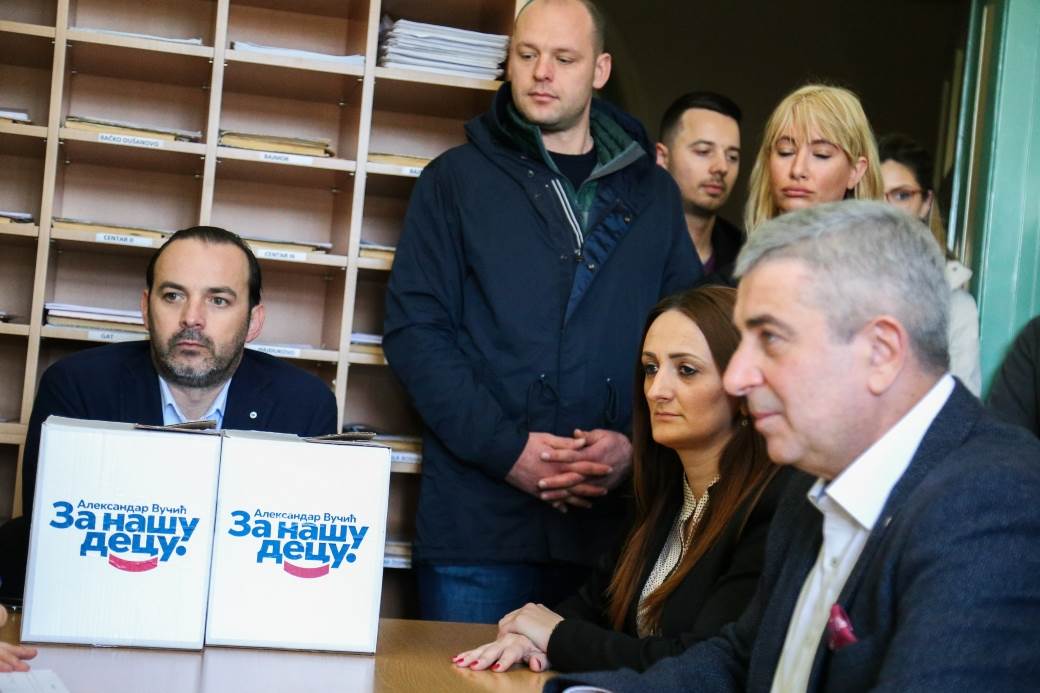 SNS predao listu u Subotici